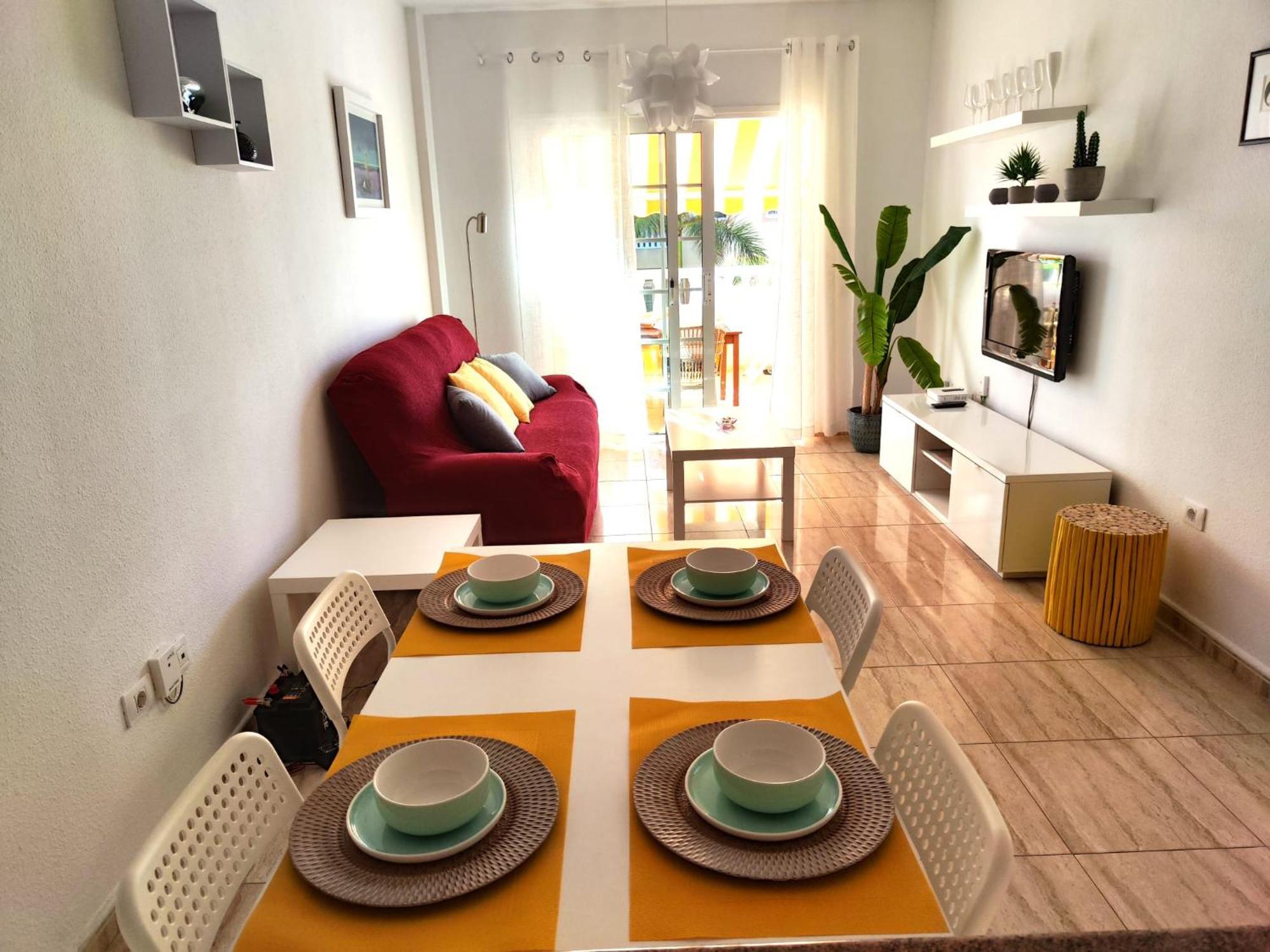 Lovely Primavera Palm Mar Apartment Exterior photo